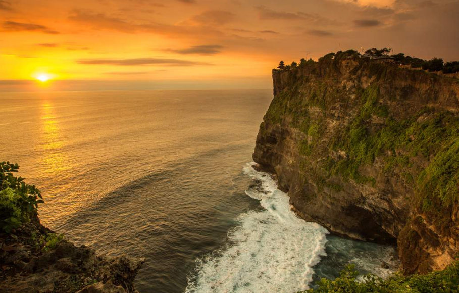 uluwatu temple