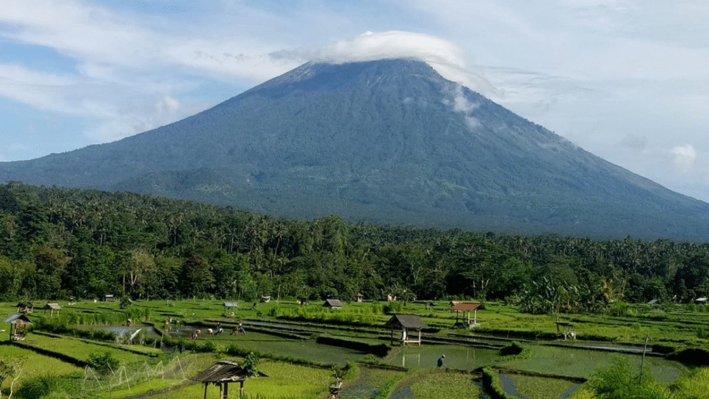 Bukit Cinta, Karangasem
